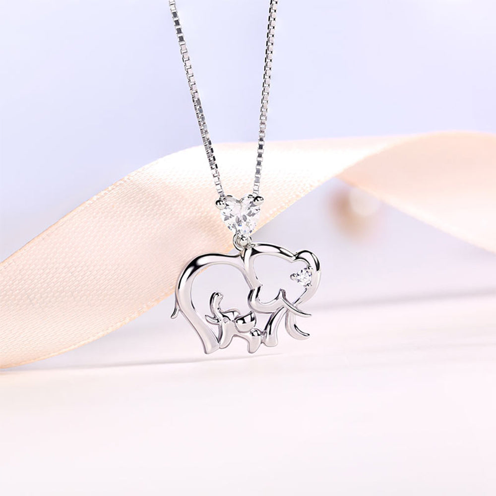 Collana personalizzata con elefante e pietra portafortuna per la mamma 