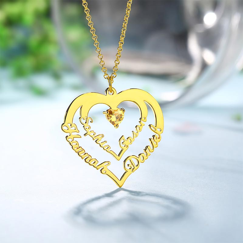 Collana personalizzata a forma di cuore con 4 nomi e pietre portafortuna in oro 