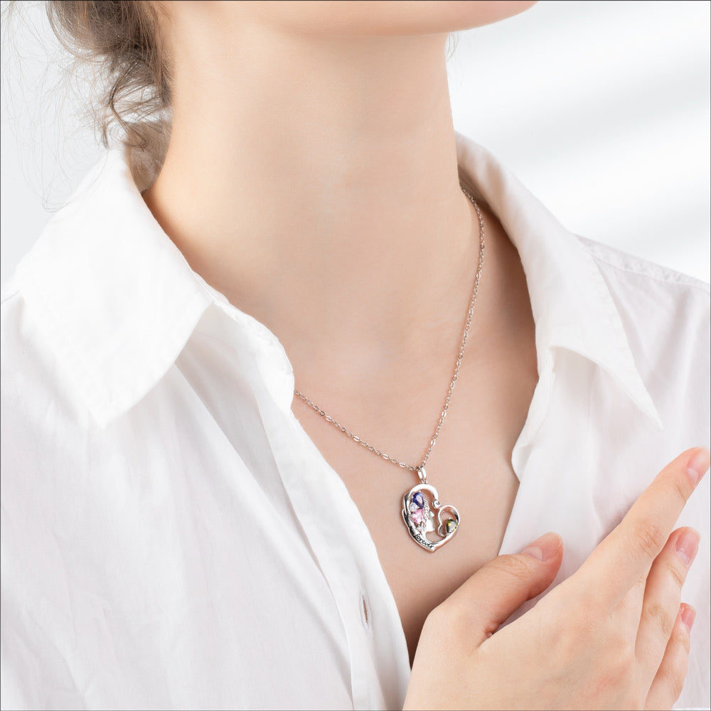 Collana con nome personalizzato e pietra portafortuna a forma di cuore, regalo per la mamma 