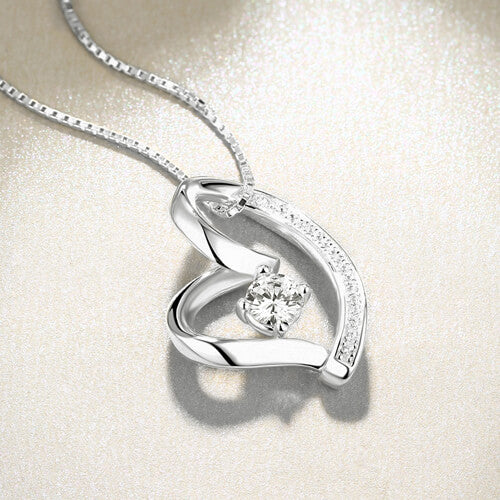 Collana con pietra portafortuna in argento sterling con amore nel tuo cuore 