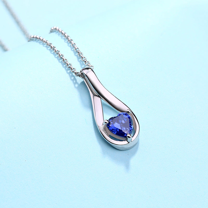 Collana personalizzata con pietra portafortuna a forma di cuore Mobius in argento sterling 