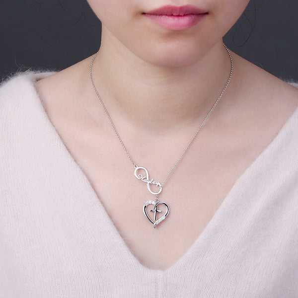 Collana personalizzata con nome a croce infinito e cuore 