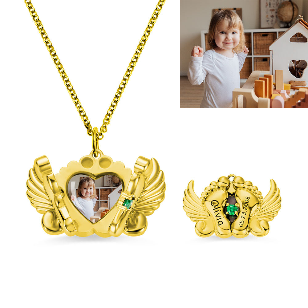 Collana con piedini d'angelo con ali e foto personalizzata e nome 