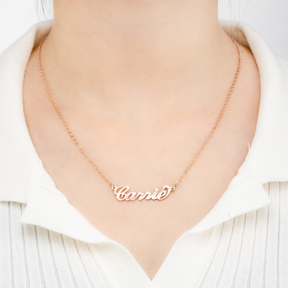 Collana personalizzata con nome Carrie in argento sterling 