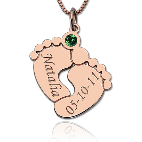 Collana in argento con piedini di bambino incisi e pietra portafortuna personalizzata 