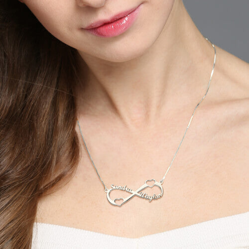 Collana con doppio cuore infinito e nomi in argento sterling 