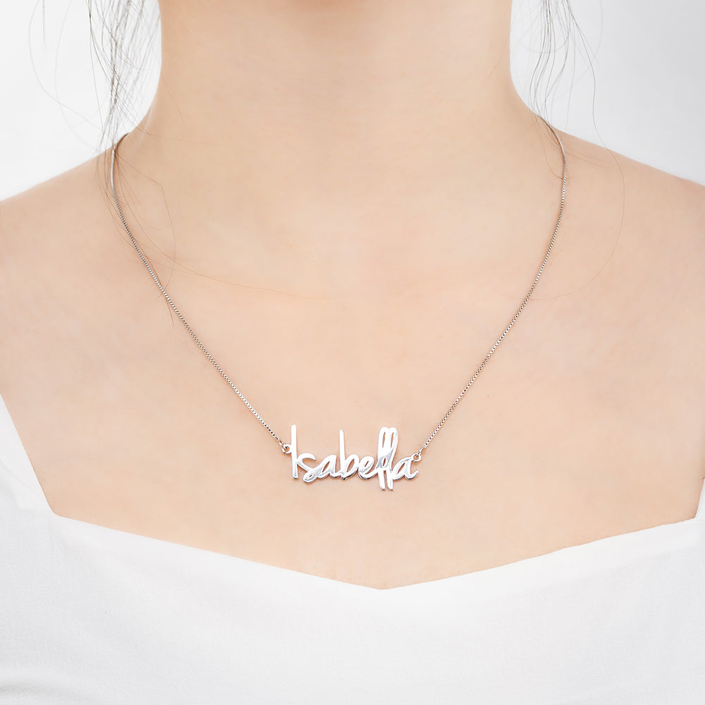 Collana con nome piccolo per lei in argento sterling 