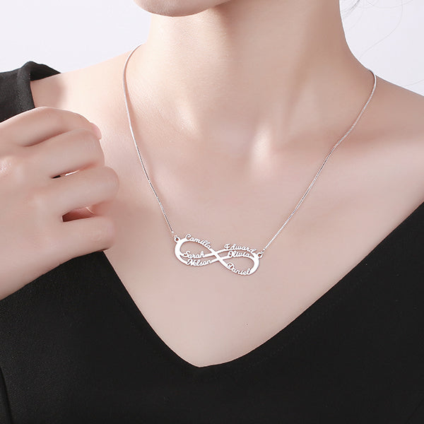 Collana personalizzata con simbolo infinito con 6 nomi in argento 