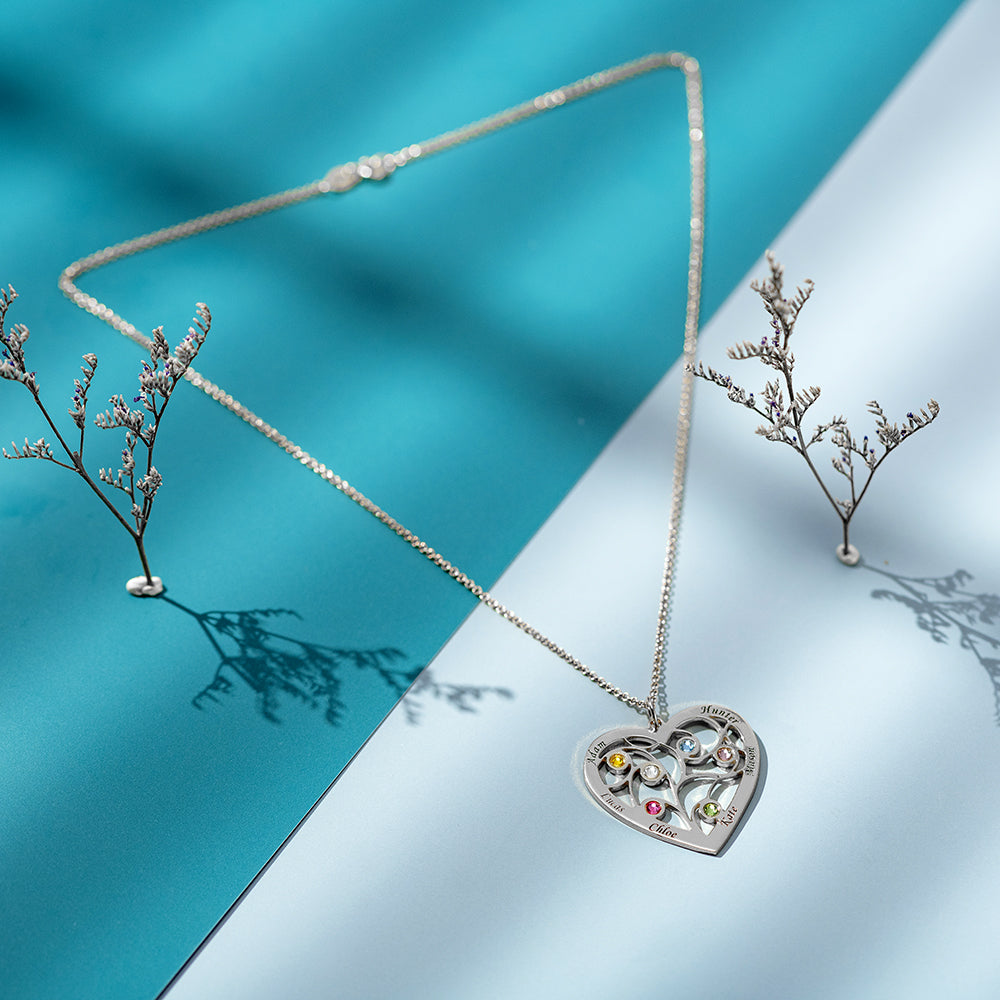 Collana con albero genealogico a forma di cuore in argento sterling con incisione di nome e nascita 