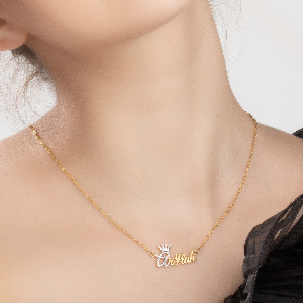 Collana con nome in pizzo personalizzato