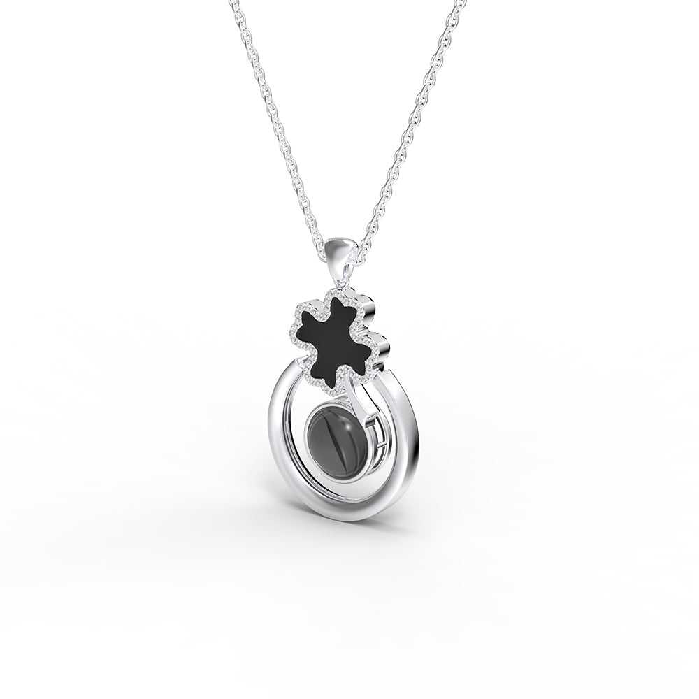 Collana portafortuna a forma di quadrifoglio in argento