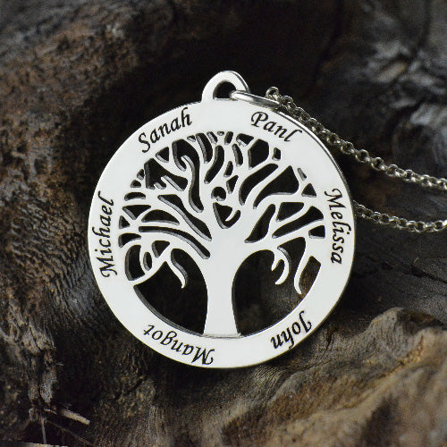 Collana personalizzabile Albero della vita con 6 nomi incisi in argento 