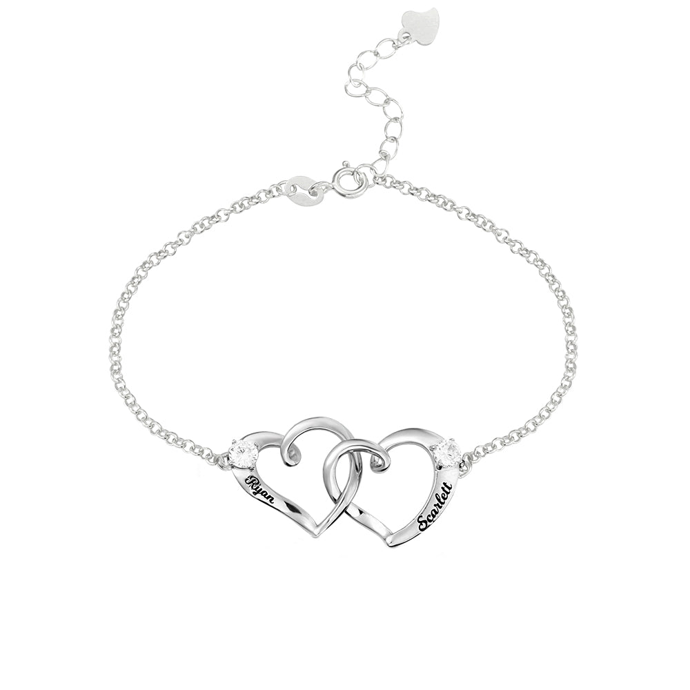 Braccialetto personalizzato con doppio cuore inciso e nomi in argento sterling 