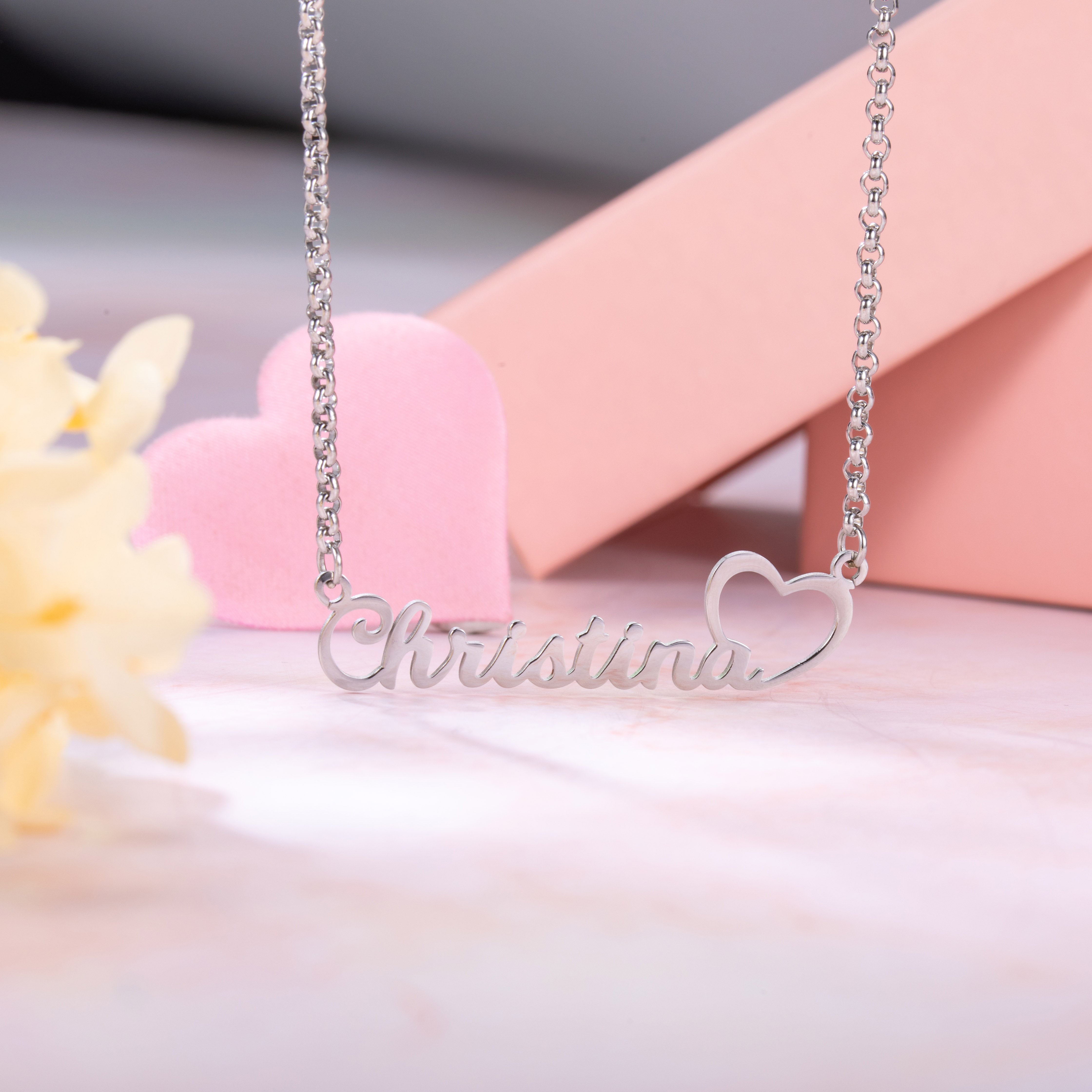 Collana con nome personalizzato con cuore in acciaio