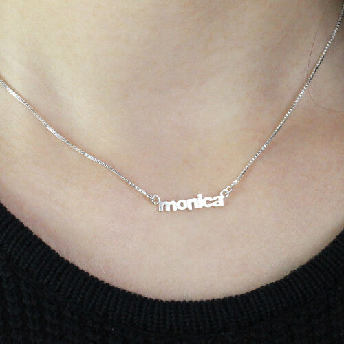 La mia piccola collana con nome in argento sterling personalizzato