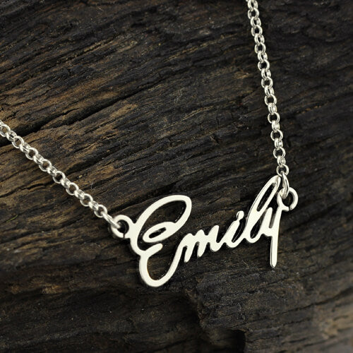 Collana personalizzata con nome minuscolo in argento sterling